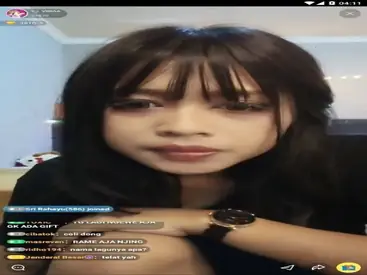 DJ Seksi Viiraa Mandi Keringat Usai Main Belakang Kelar Lumer